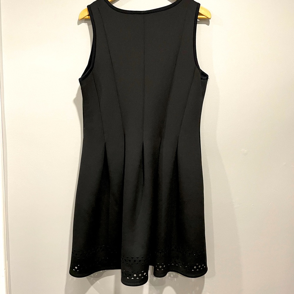 Ann Taylor Black Sleeveless Scuba A-Line Dress with Cut Design Hem Sz 14